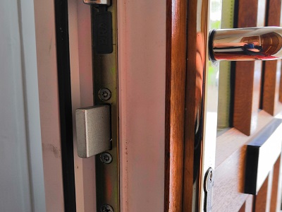 Close-up of a faulty UPVC door lock needing repair by Chris from Pentland Locksmiths Services, a specialist in UPVC door lock repairs in Edinburgh and the Lothians