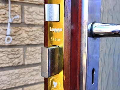 British Standard BS3621 mortice sashlock professionally fitted to a timber door by Pentland Locksmiths, showing a secure insurance-approved door lock installation.